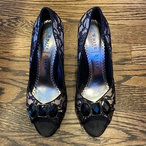 White House Black Market Lacey 3-3.5 inch heels with open toe. Size 8.